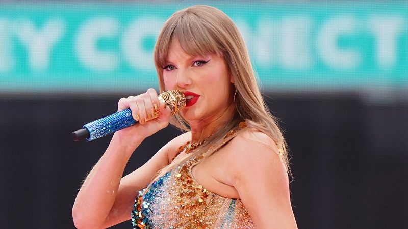 Taylor Swift’s Career Success Amid Media Scrutiny of Bra Size